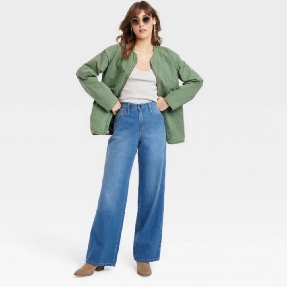 Universal thread green, quilted,cinched waist, utility jacket, size small
